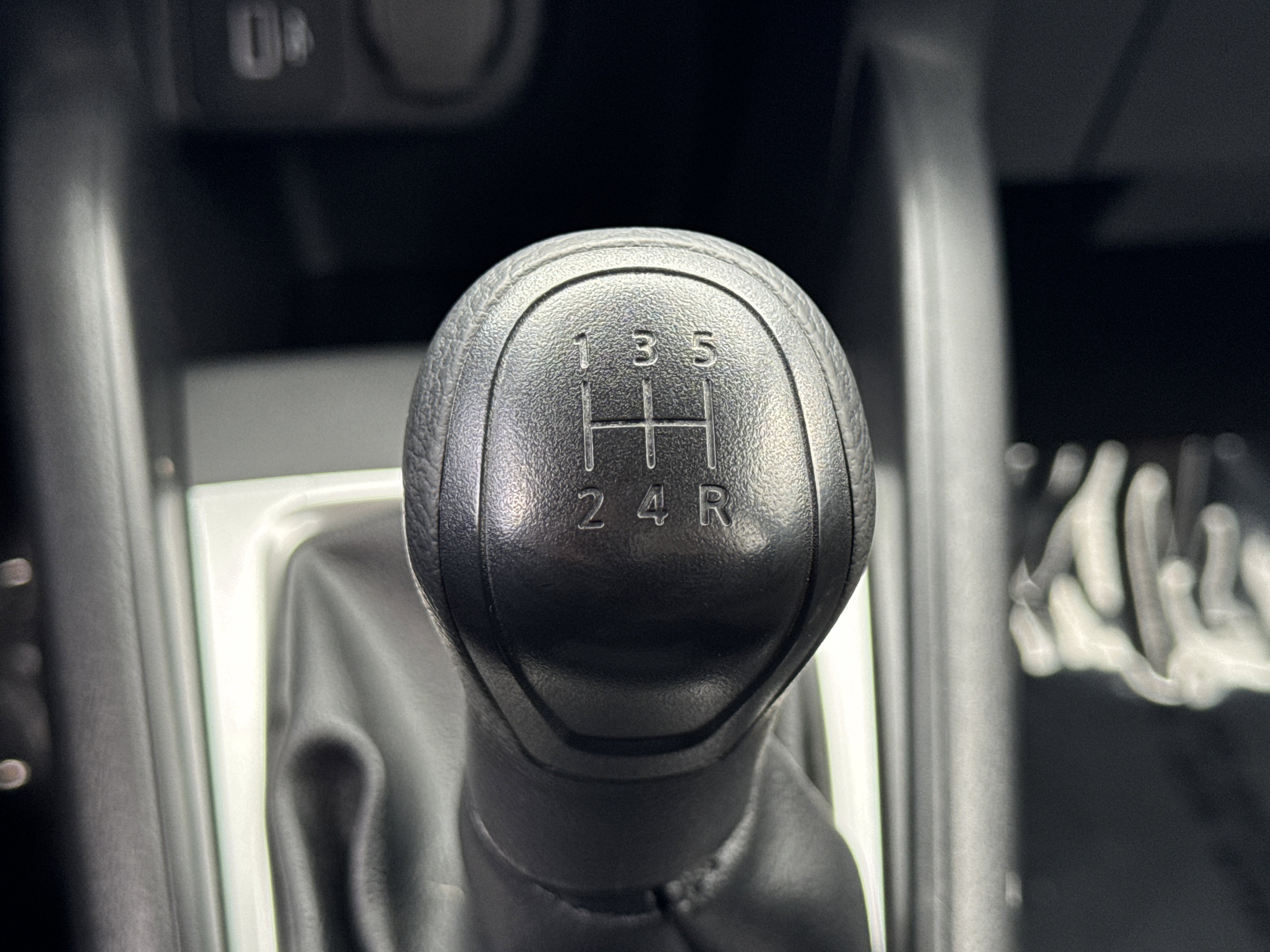 Certified 2022 Nissan Versa S image 22