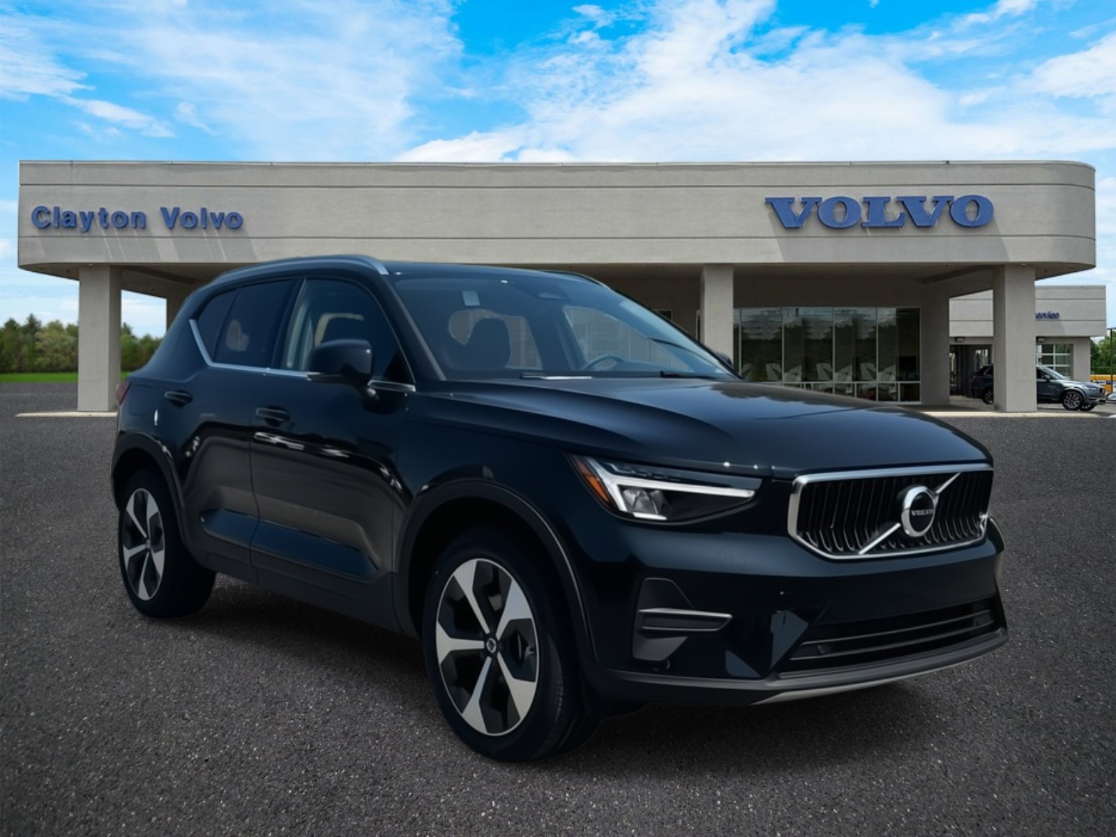 New 2025 Volvo XC40 B5 Core w/ Protection Package Premier