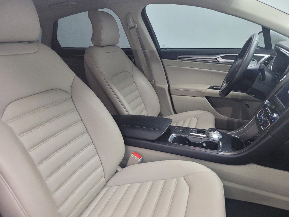 Used 2019 Ford Fusion SEL image 21