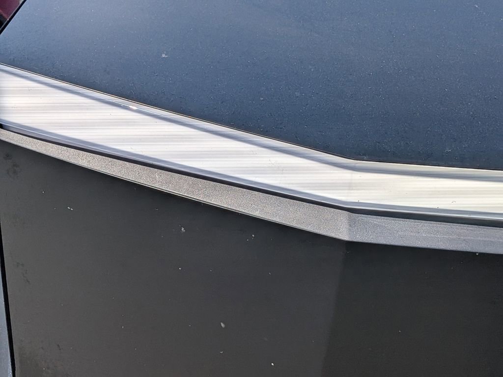 Used 2024 Tesla Cybertruck AWD Crew Cab image 9