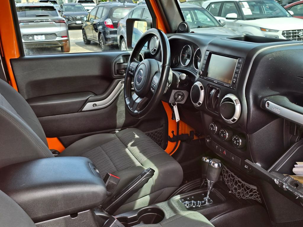 Used 2012 Jeep Wrangler Sahara w/ Dual Top Group AWD/4WD image 11