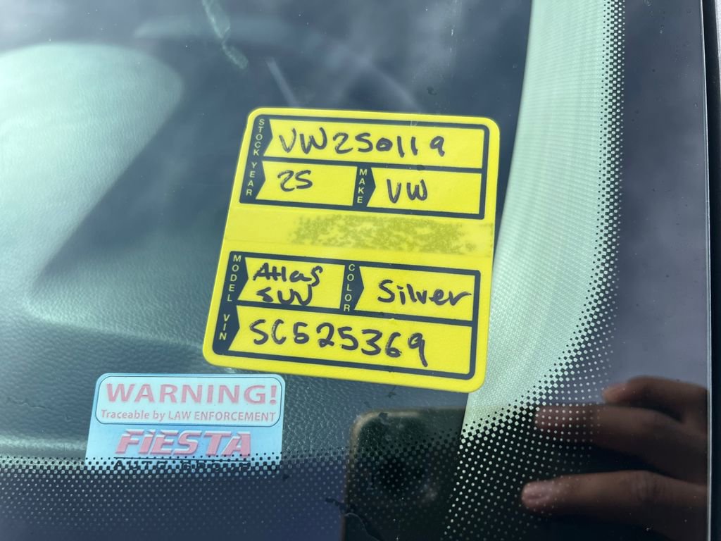 Used 2025 Volkswagen Atlas SE image 20