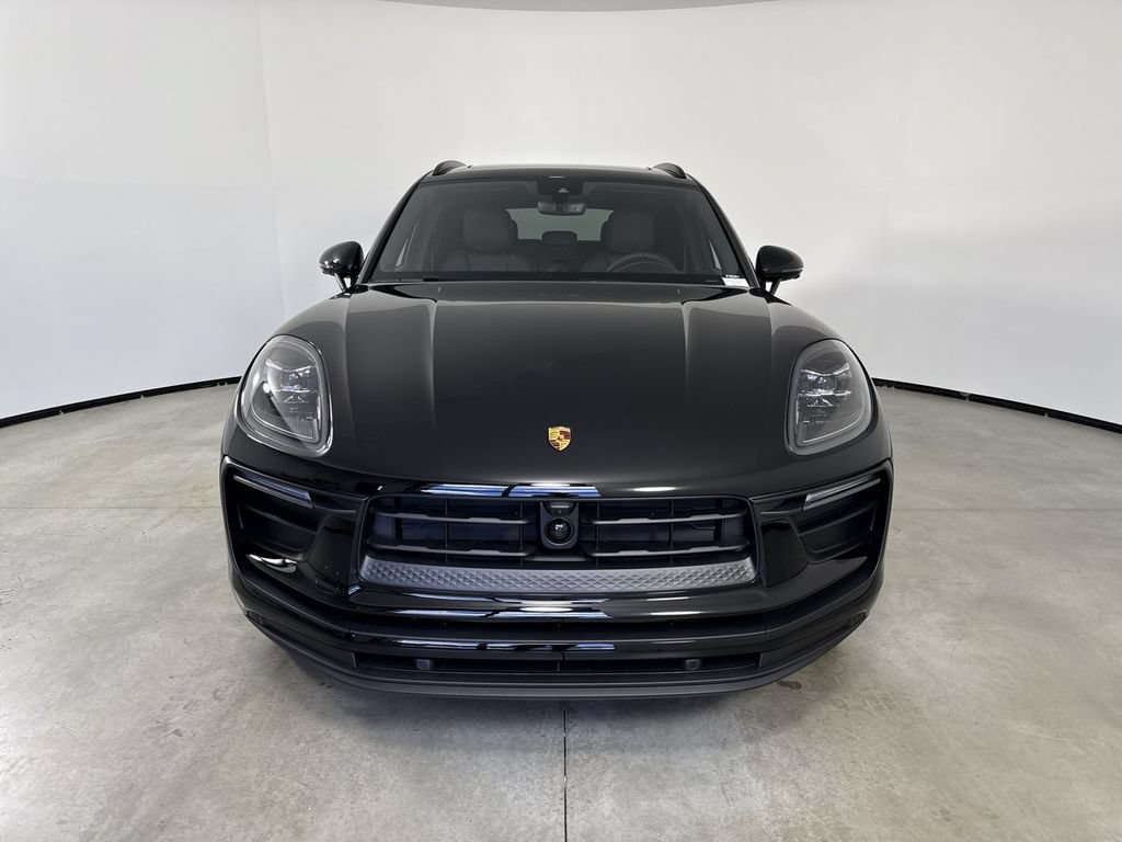 New 2026 Porsche Macan AWD/4WD image 10
