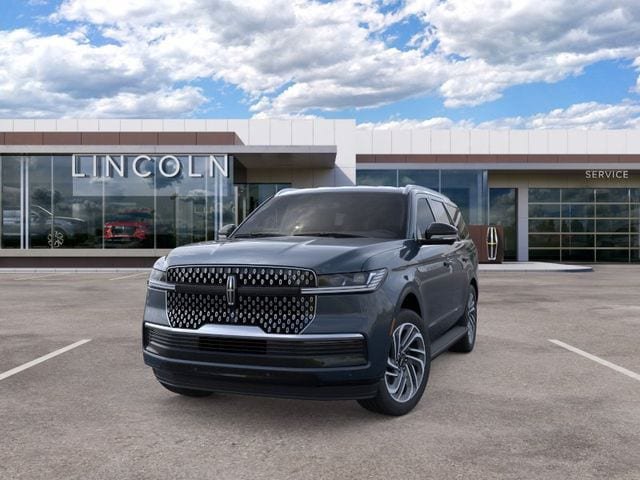 New 2026 Lincoln Navigator Premiere AWD/4WD image 2
