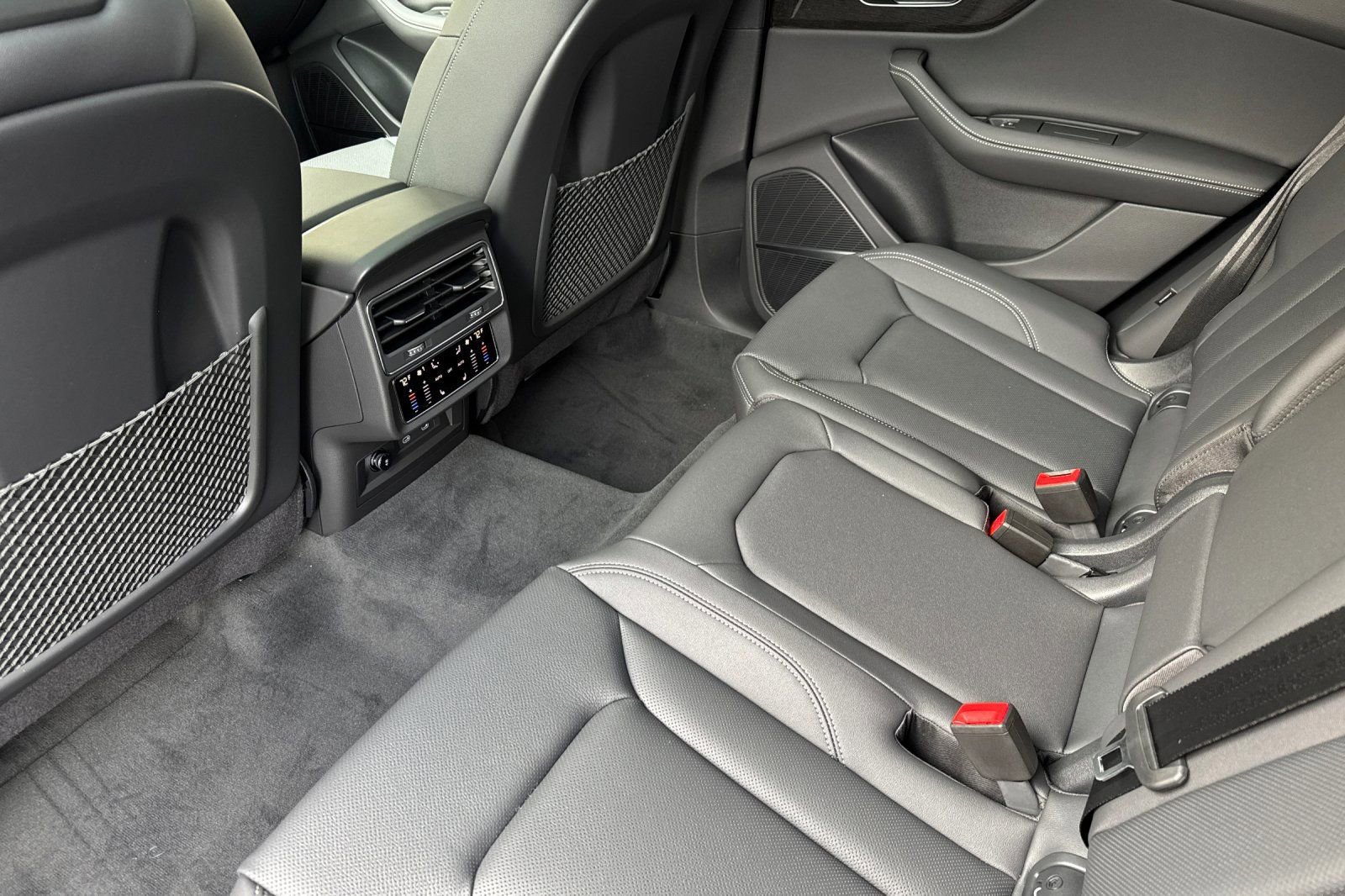 New 2026 Audi Q8 Premium Plus image 9