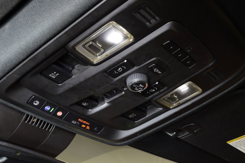 Used 2023 GMC Yukon Denali image 40