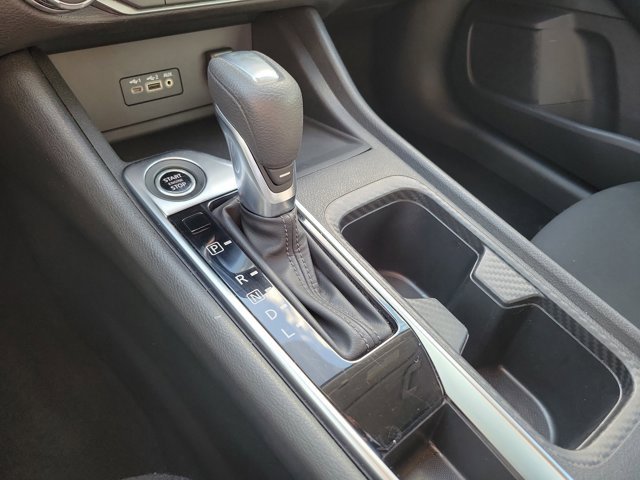 Certified 2022 Nissan Sentra SV image 32