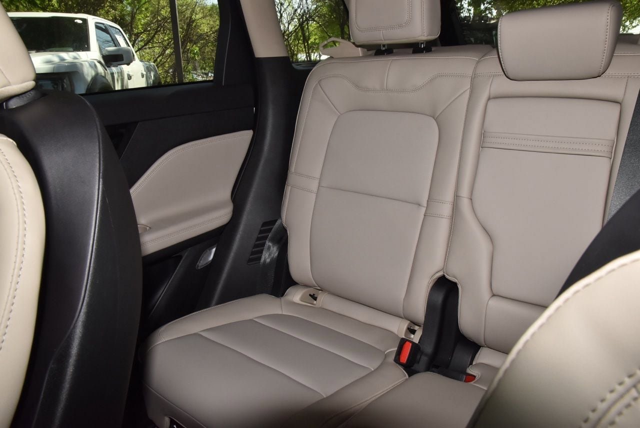 New 2026 Lincoln Corsair Premiere FWD image 19