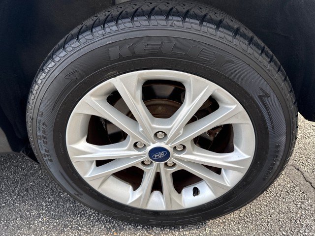 Used 2018 Ford Escape SE FWD image 11