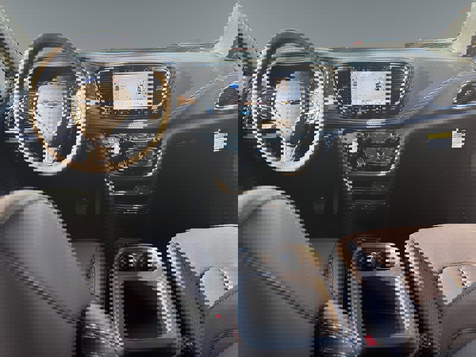 New 2026 Chrysler Pacifica Select image 10