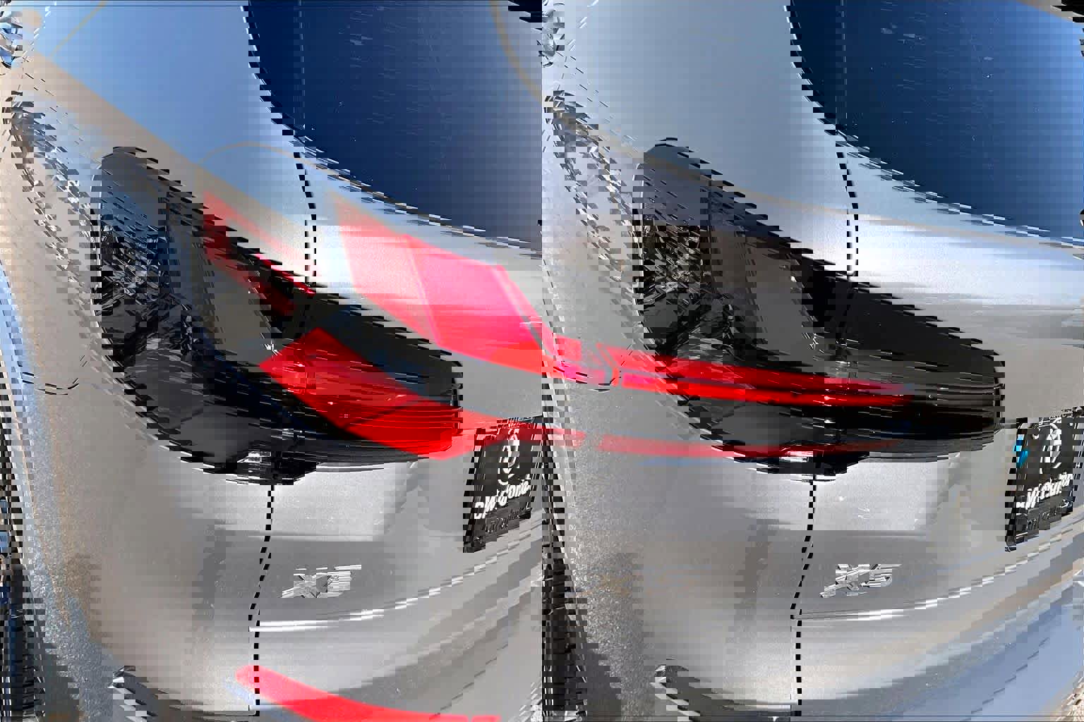 New 2026 BMW i5 eDrive40 w/ Executive Package image 14