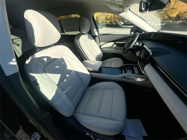 New 2026 Lincoln Nautilus Premier image 27