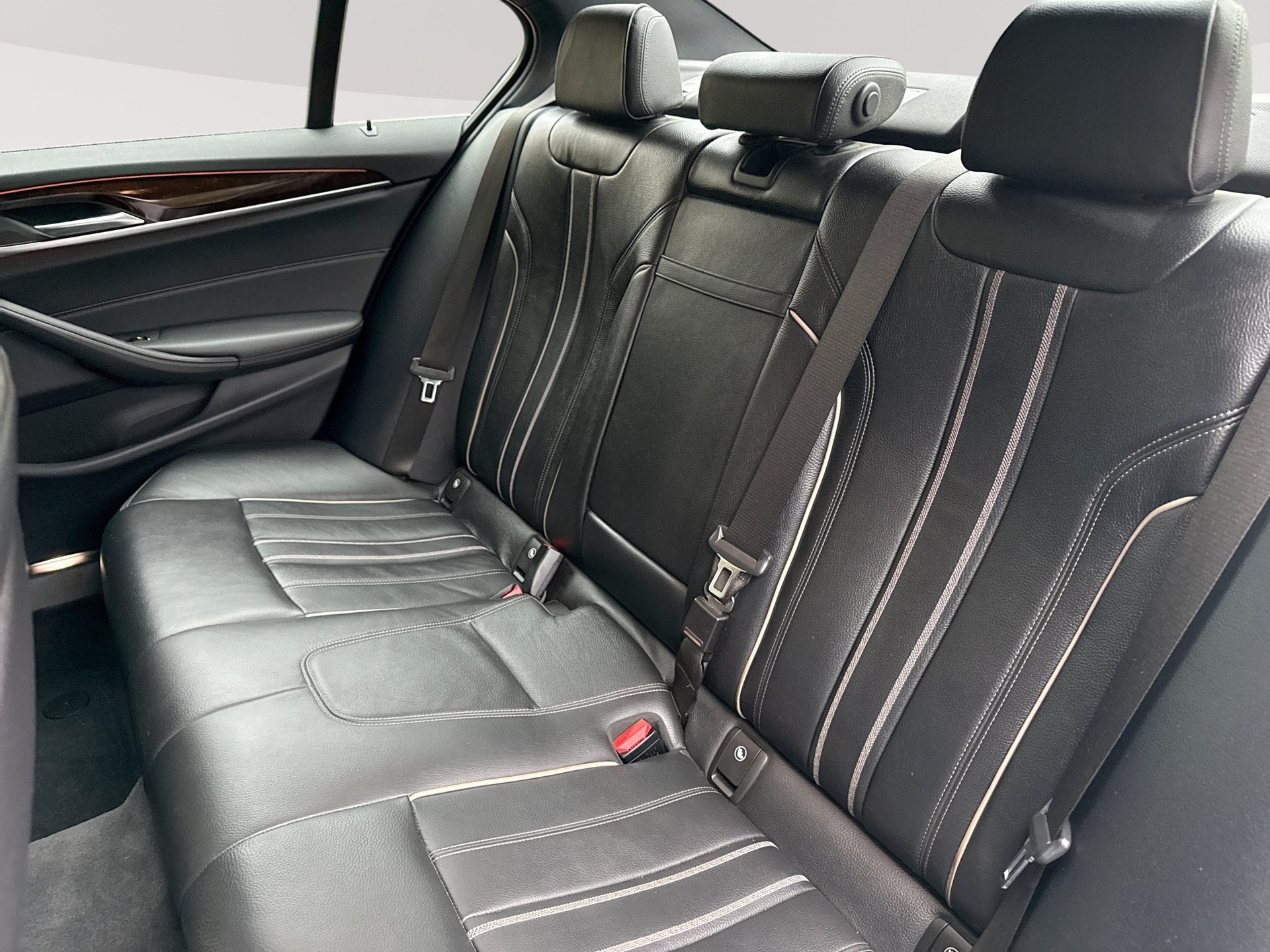 Used 2018 BMW 530i xDrive AWD/4WD image 27
