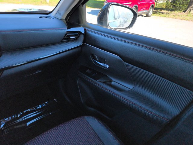 Used 2026 Nissan Kicks SR FWD image 16