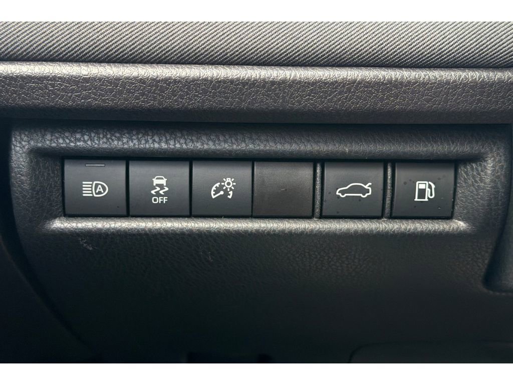Certified 2025 Toyota Camry LE FWD image 30