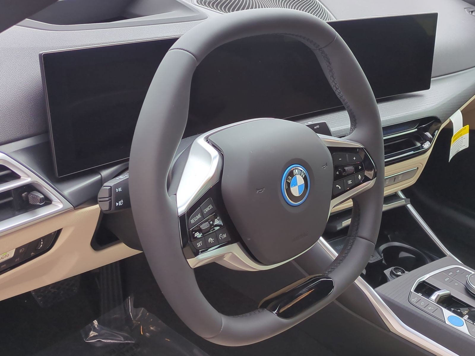 Used 2026 BMW i4 eDrive40 w/ Premium Package RWD image 18