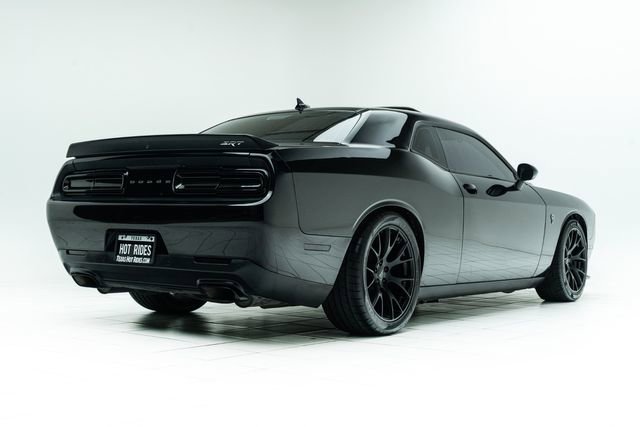 Used 2016 Dodge Challenger SRT Hellcat RWD image 13