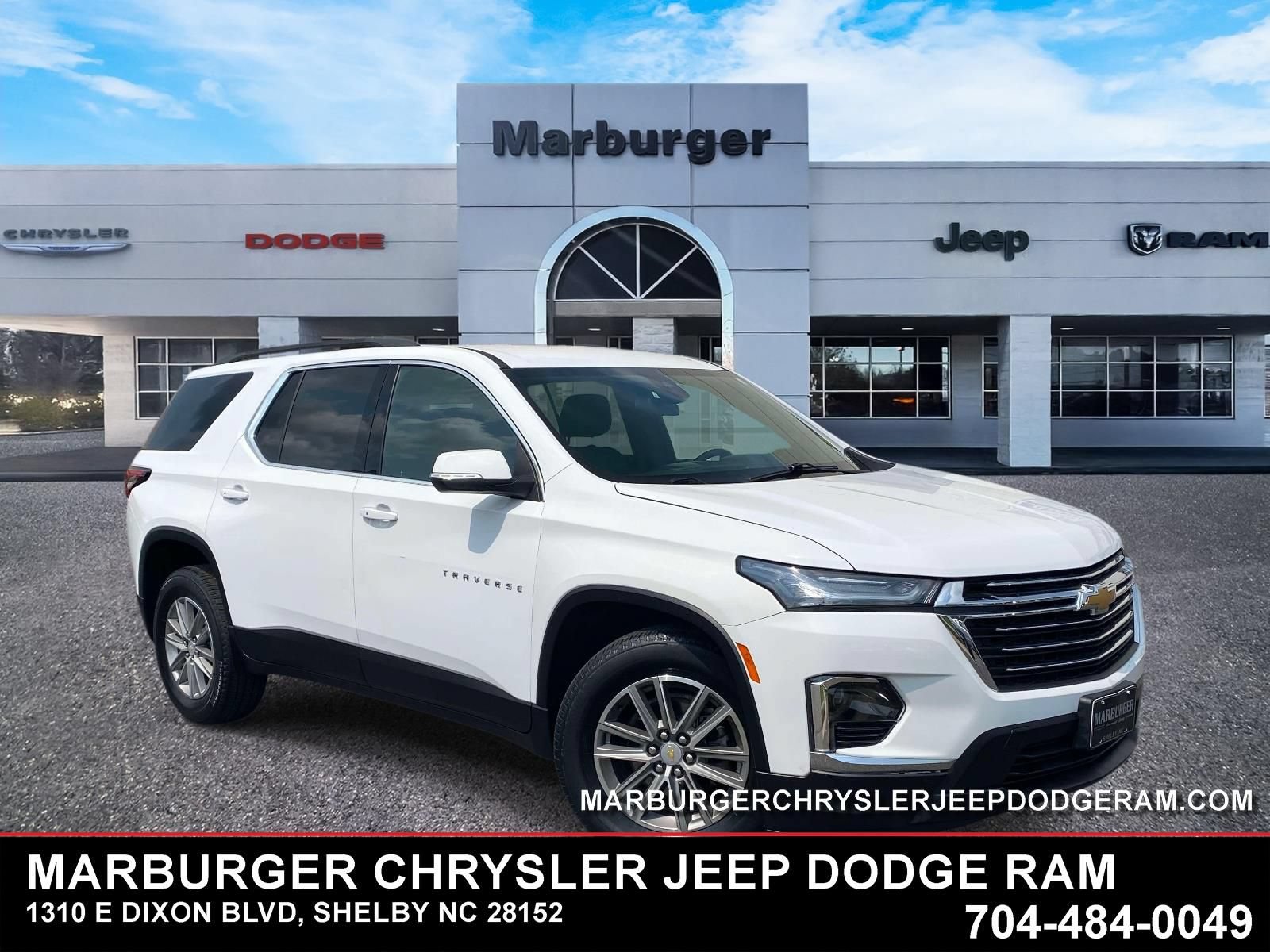 Used 2023 Chevrolet Traverse LT FWD image 1