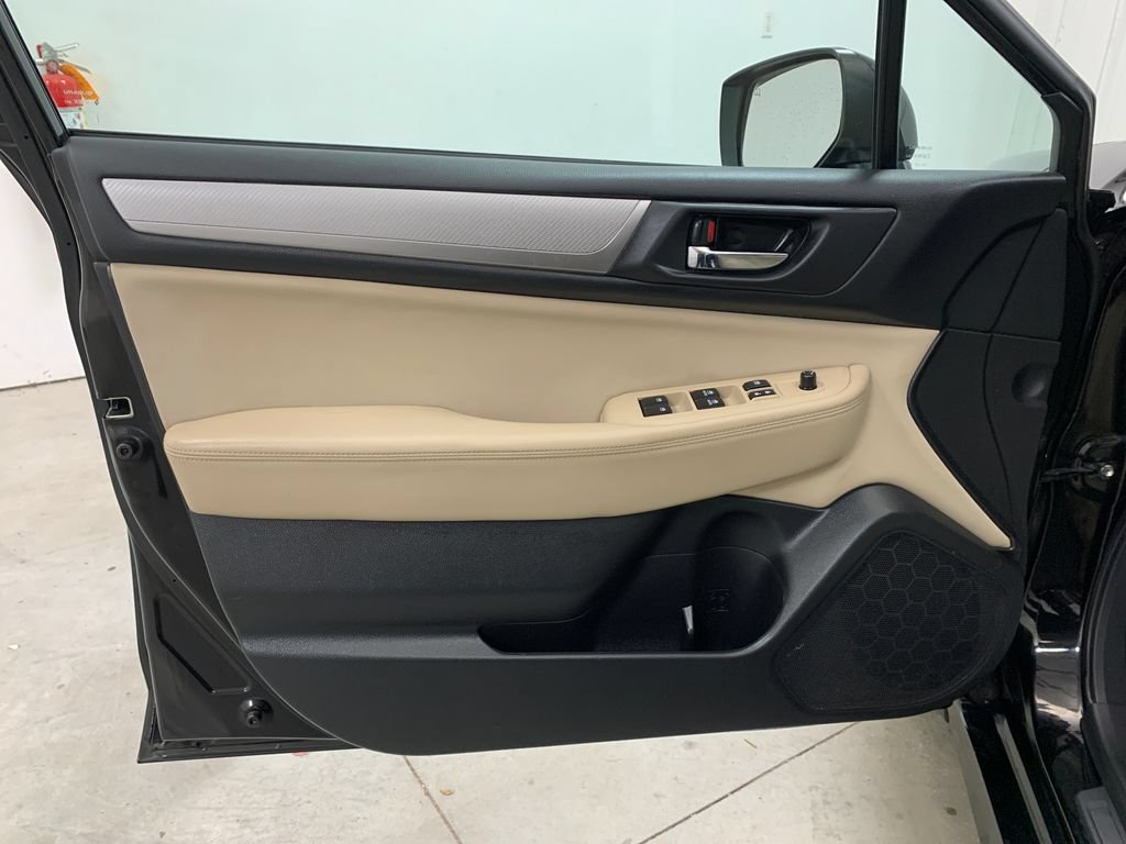 Used 2015 Subaru Legacy 2.5i Premium AWD/4WD image 6