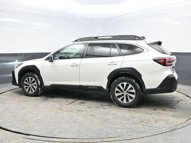 Used 2024 Subaru Outback Premium image 4