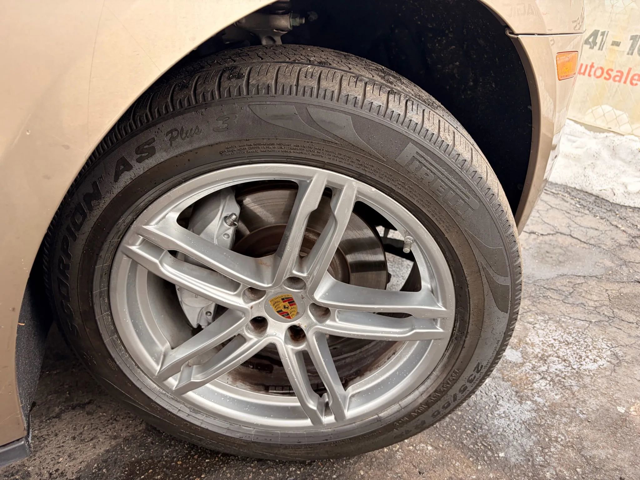 Used 2017 Porsche Macan image 88