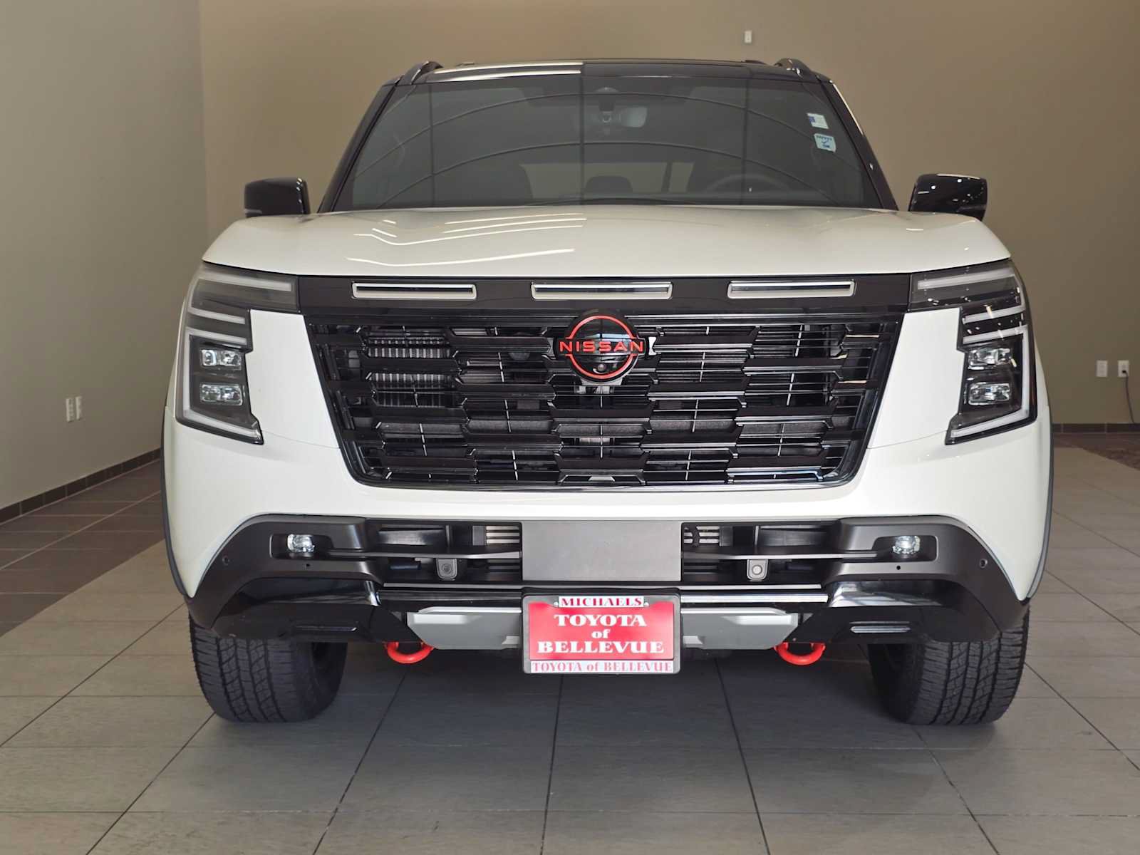 Used 2025 Nissan Armada PRO-4X AWD/4WD image 6