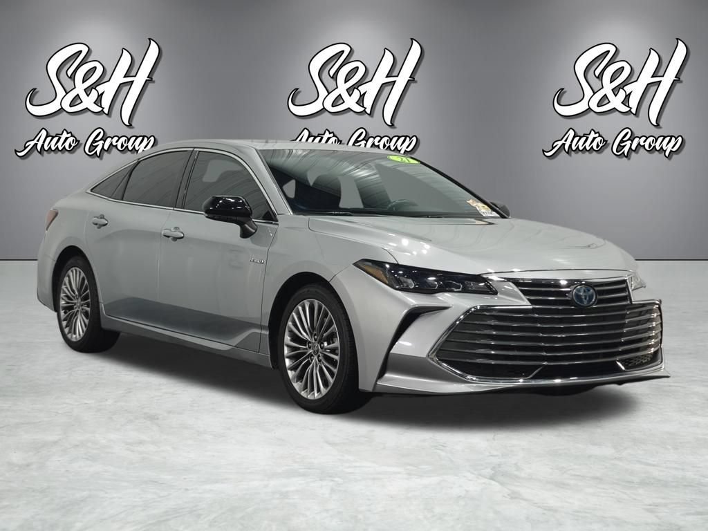 Used 2021 Toyota Avalon XSE w/ Carpet Mat Package (TMS) FWD image 2