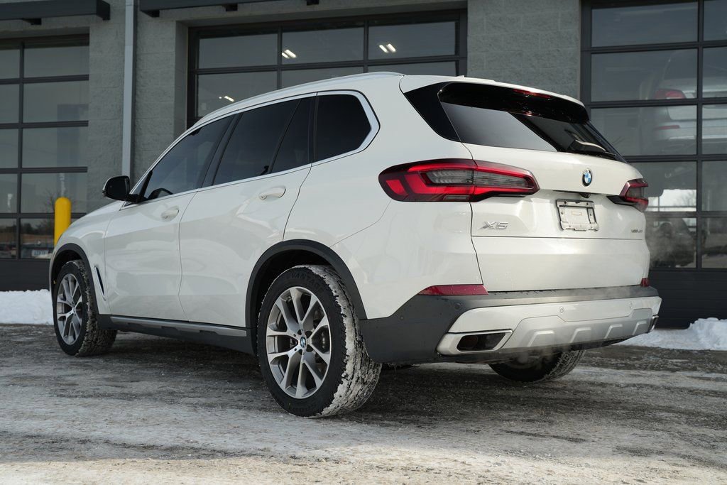 Used 2022 BMW X5 xDrive40i w/ Luxury Seating Package image 13