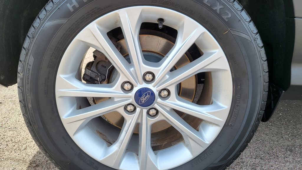 Used 2018 Ford Escape SE w/ SE Sync 3 Package image 13