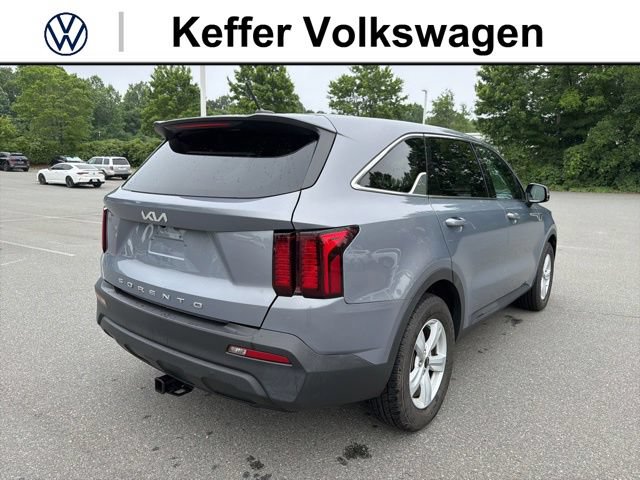 Used 2022 Kia Sorento LX FWD image 5