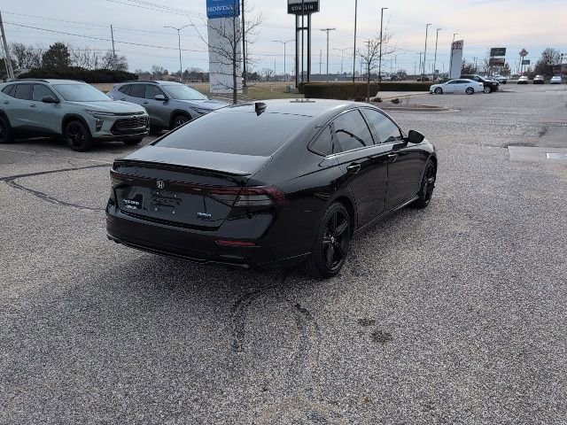 Used 2024 Honda Accord Sport image 17