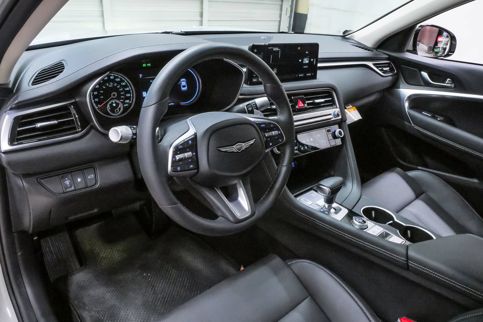 Certified 2026 Genesis G70 2.5T AWD/4WD image 2