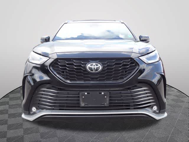 Used 2021 Toyota Highlander XSE FWD image 5