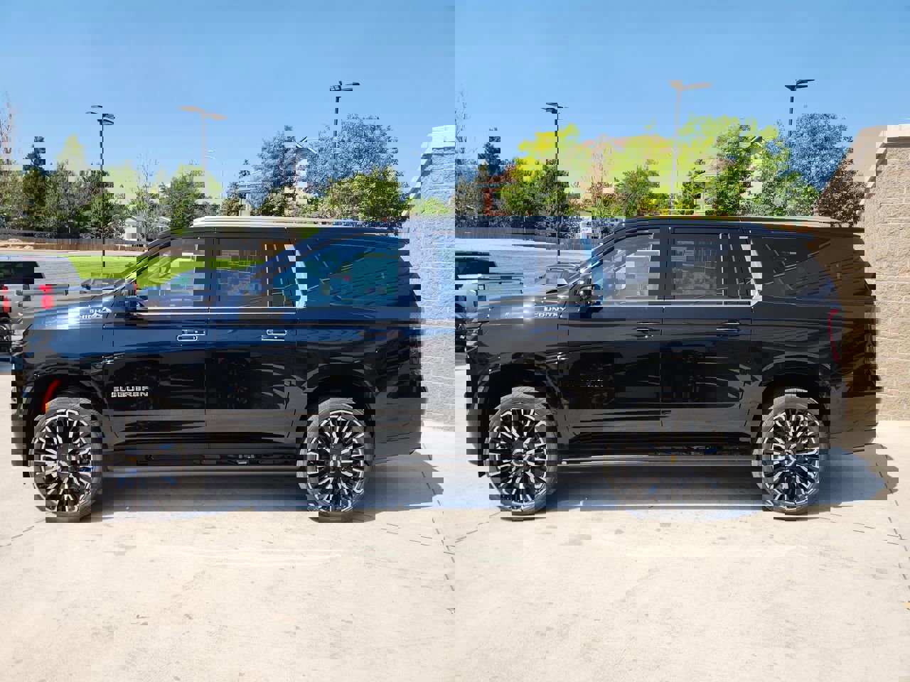 New 2025 Chevrolet Suburban High Country image 40