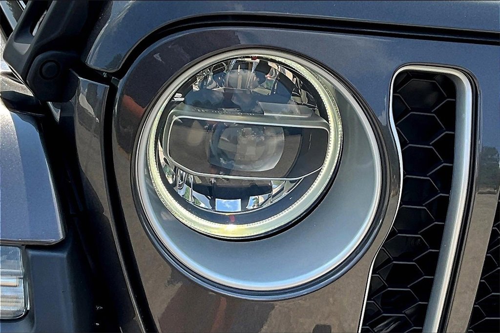 Used 2021 Jeep Gladiator Overland image 28