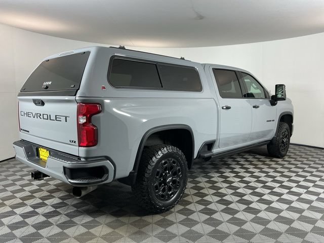 Used 2024 Chevrolet Silverado 3500 LTZ w/ LTZ Plus Package AWD/4WD image 4