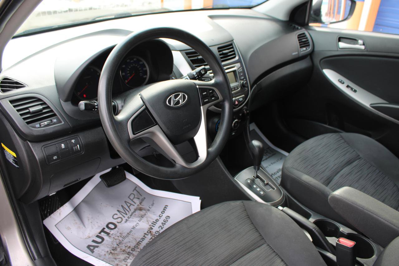 Used 2017 Hyundai Accent SE FWD image 12