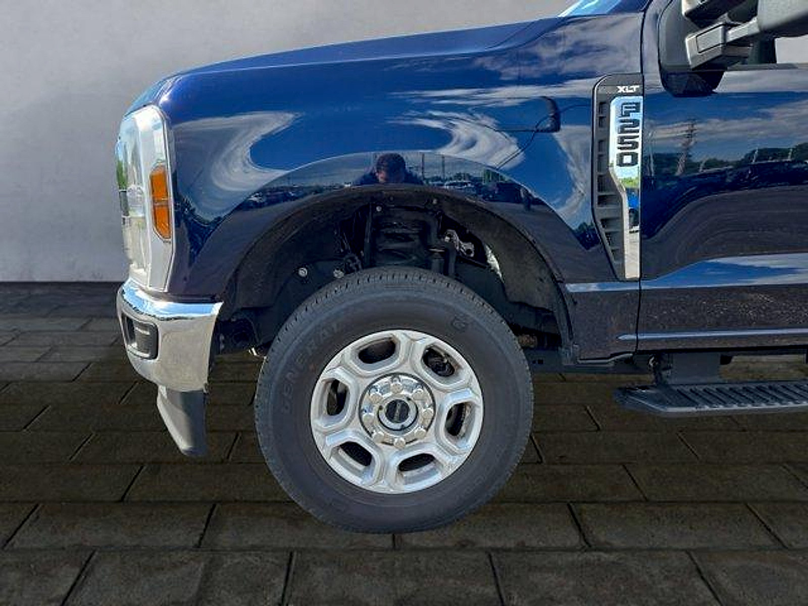 Certified 2025 Ford F250 XLT AWD/4WD image 25