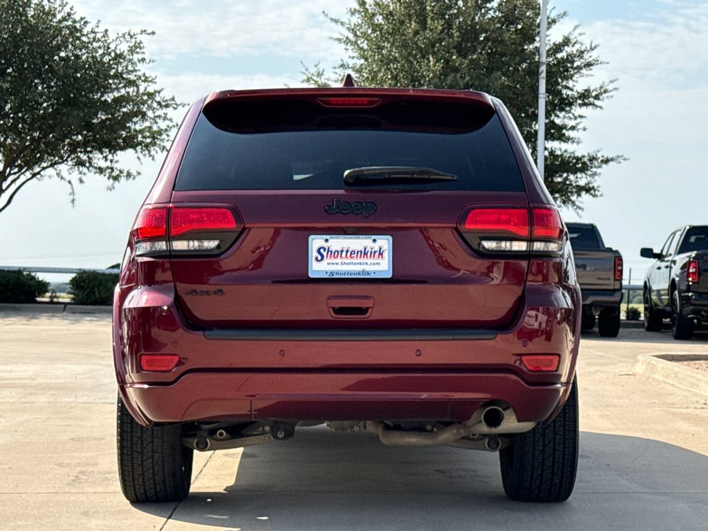 Used 2022 Jeep Grand Cherokee Laredo X AWD/4WD image 7