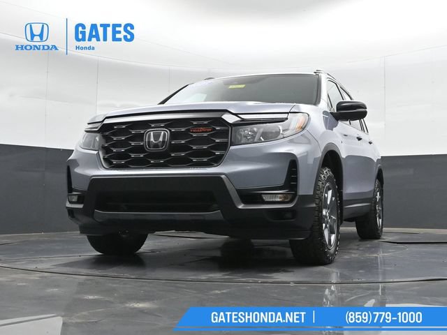 Certified 2025 Honda Passport TrailSport image 43