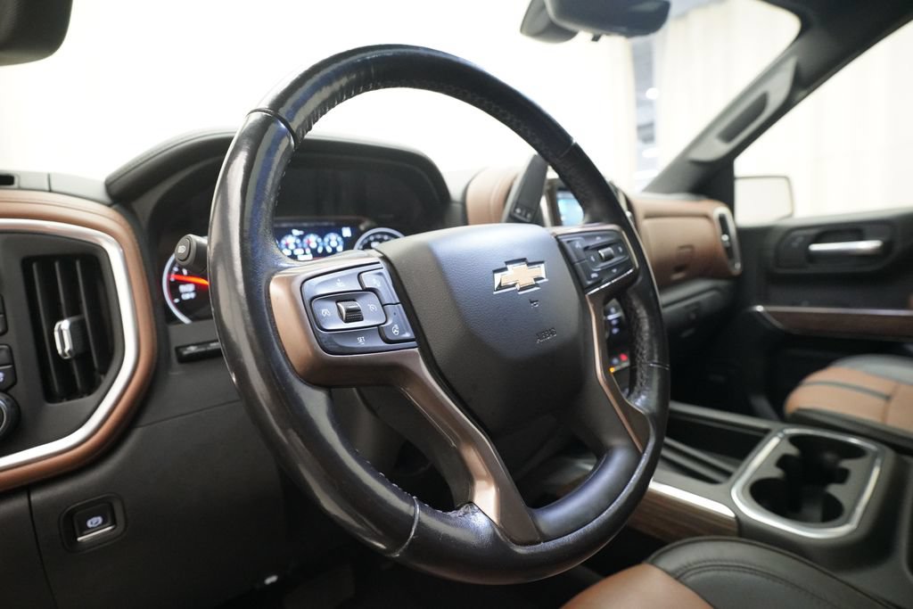 Used 2021 Chevrolet Silverado 1500 High Country w/ Technology Package AWD/4WD image 8