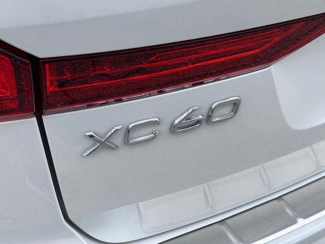 Used 2024 Volvo XC60 B5 Plus w/ Protection Package Premier AWD/4WD image 12