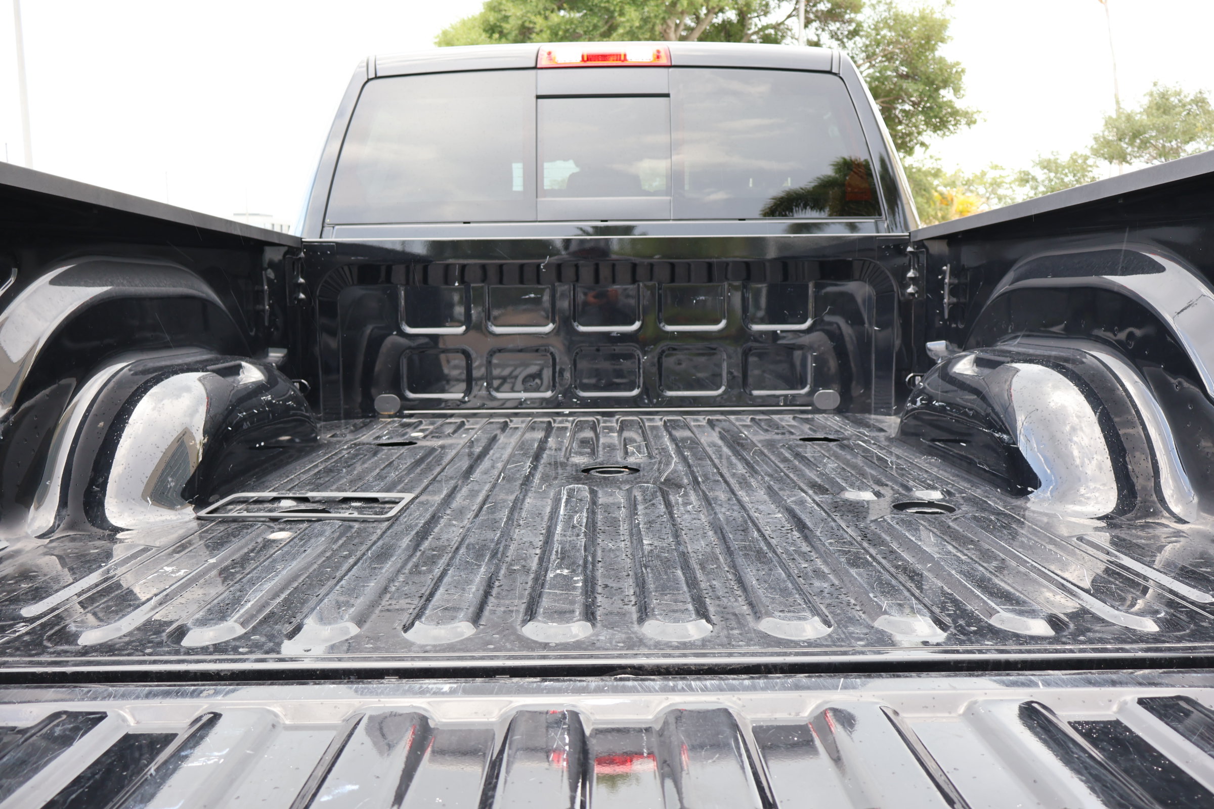 Used 2025 RAM 2500 Limited AWD/4WD image 23
