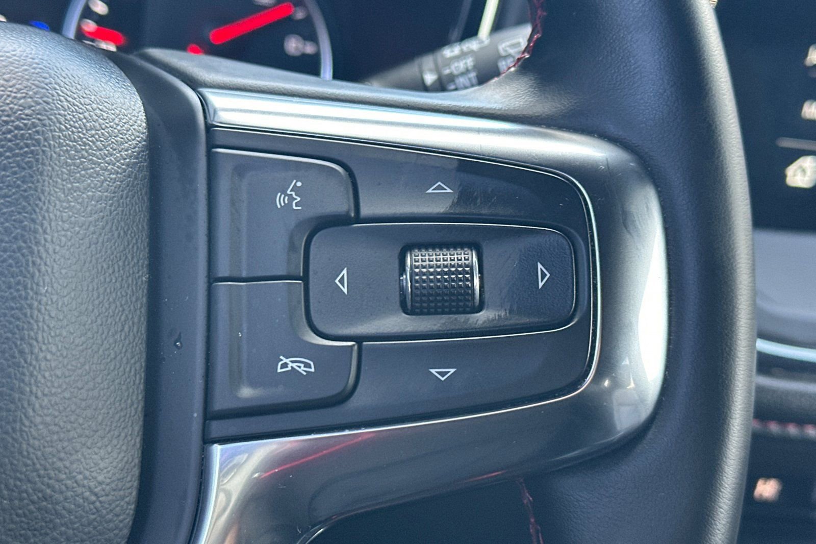 Used 2025 Chevrolet Blazer RS image 40