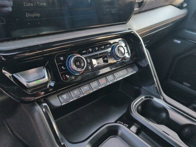 Used 2024 GMC Sierra 3500 AT4 w/ AT4 Premium Plus Package image 23