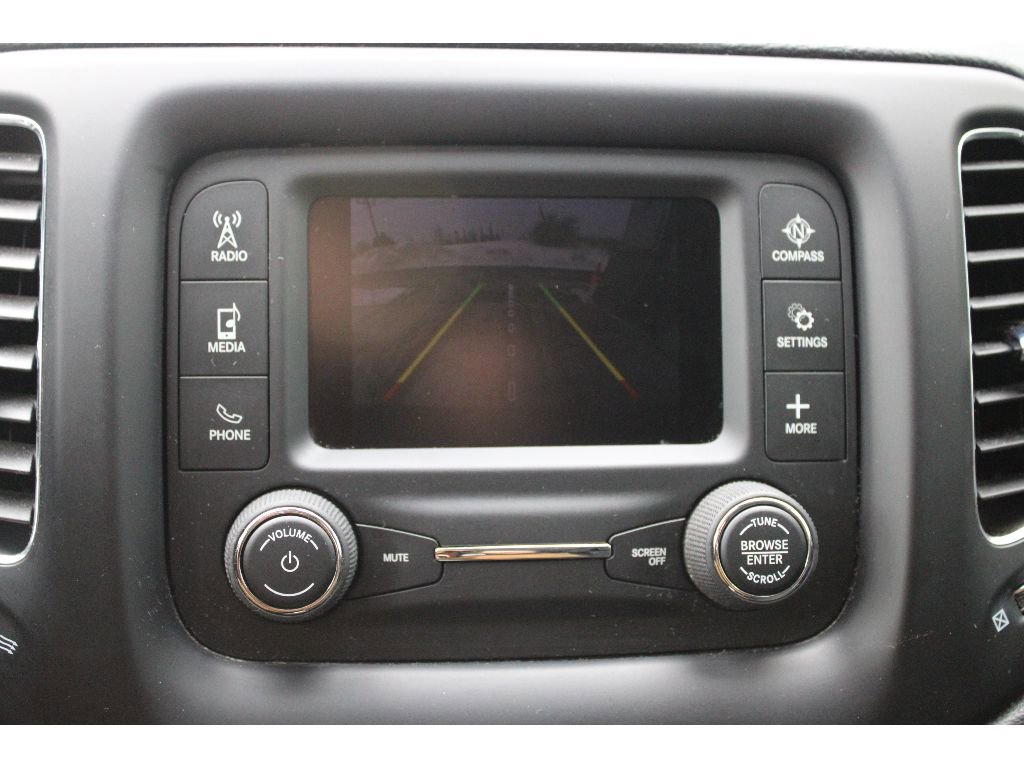 Used 2018 Jeep Compass Latitude w/ Cold Weather Group image 16