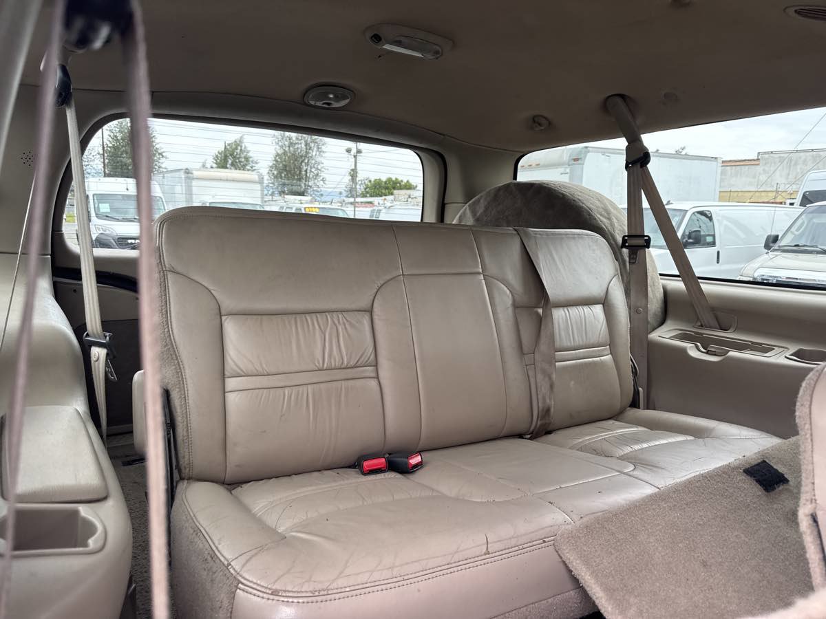 Used 2003 Ford Excursion XLT image 12