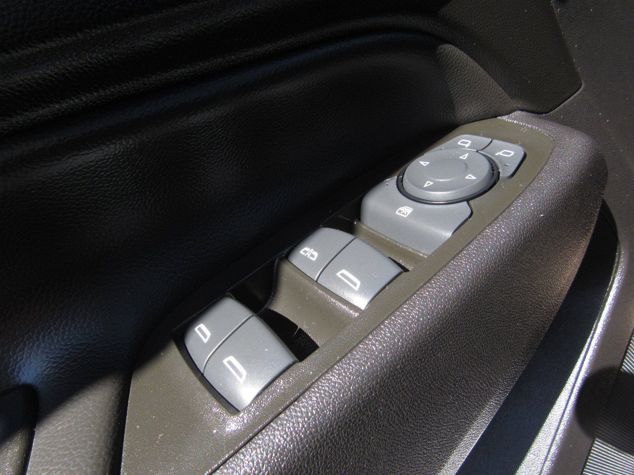 Used 2024 Chevrolet Equinox LT AWD/4WD image 23