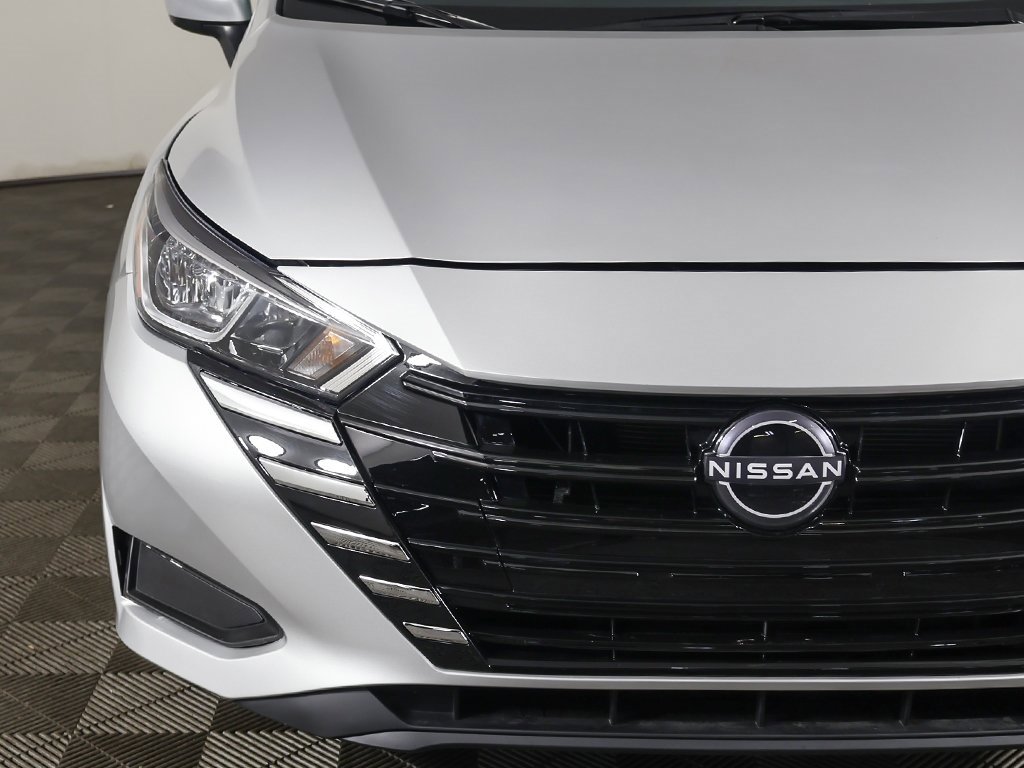 Used 2024 Nissan Versa SV w/ Trunk Package image 10