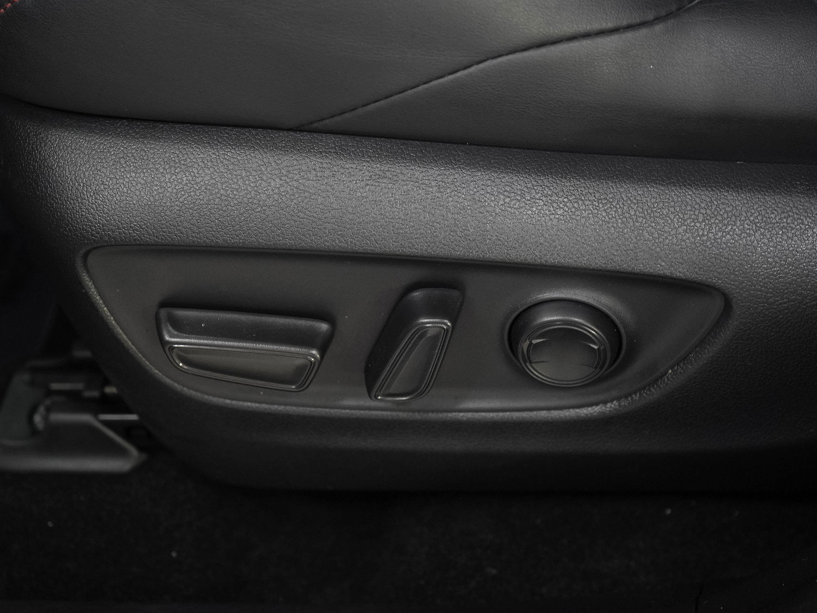 Used 2023 Toyota RAV4 XSE AWD/4WD image 24